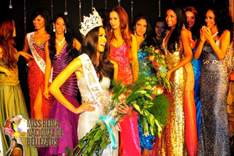 Miss Reina 11