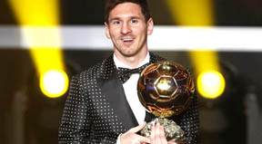 Messi, el mejor jugador del mundo con su cuarto Balón de Oro, obtenido de manera consecutiva. 