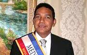 Doctor Héctor Cabral. 