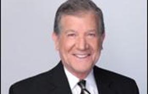 Rafael Pineda, presentador del noticiero de noticias locales de Univision canal 41. 