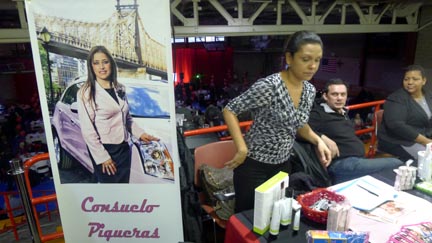 Mary Kay exhibió sus productos de belleza.
