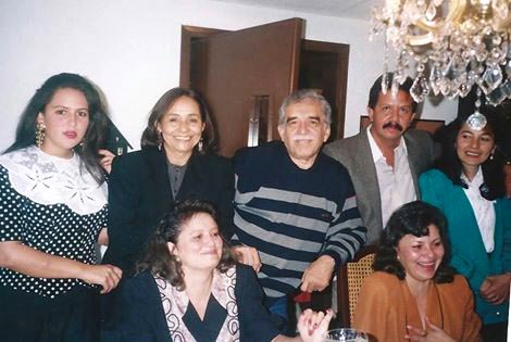 Sentadas: Mariela De la Ossa Aguas, Amelia Piñerez de Romero, la esposa de Gabo creo, De Pie: Cristo Osorio Martinez, , Claudia Marcela Osorio Merlano y la otra sra no la conozco. Foto Alicia Espinosa Herrera