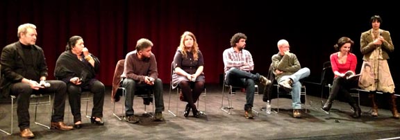 En el SVA Theatre de Manhattan, desde la izquierda, Jorge Perugorría, Libia Batista, Kiki Alvarez, Claudia Calviño, Carlos Lechuga, Gerardo Chijona y la moderadora, Michlle Farrell.