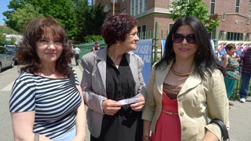 Teresita Trujillo, Marta Trujillo y Liliana Pérez, quienes votaron por Peñalosa. 