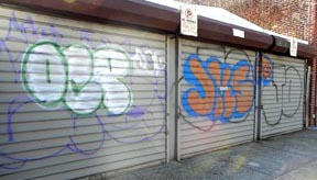 Los graffities hacen ver la ciudad sucia y desorganizada. 
