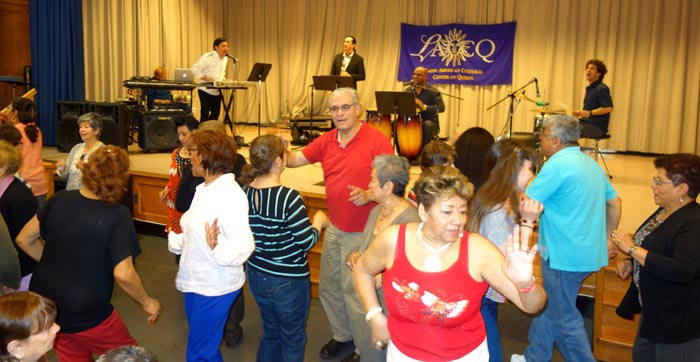 Mestizo Quarteto de Harold Gutiérrez puso a bailar a los presentes.