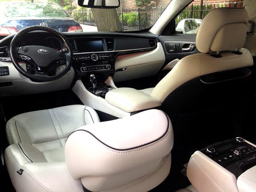 El interior del K900 es cómodo y dinámico.