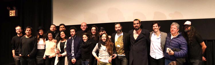 Directores, productores y artistas en la entrega de premio del 