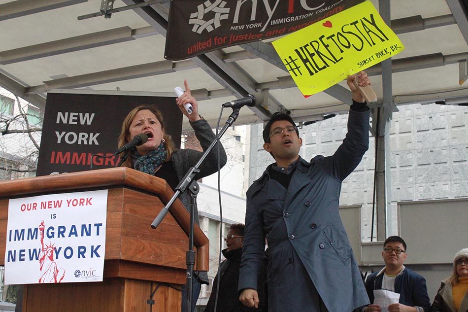 “El Concejo de Nueva York continuará usando los recursos para defender a los soñadores, sus familias y el sueño americano”: Concejales Melissa-Mark Viverito y Carlos Menchaca