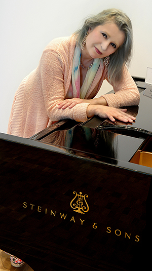 Teresa Rishik, instructora.