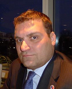 Frank García.