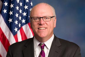 Congressman Crowley, Assemblyman Moya to Host Immigration Forum in Jackson Heights this Week