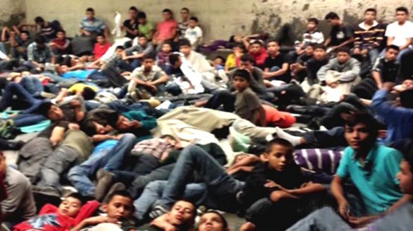 Concejo de NYC pone abogados para niños indocumentados
