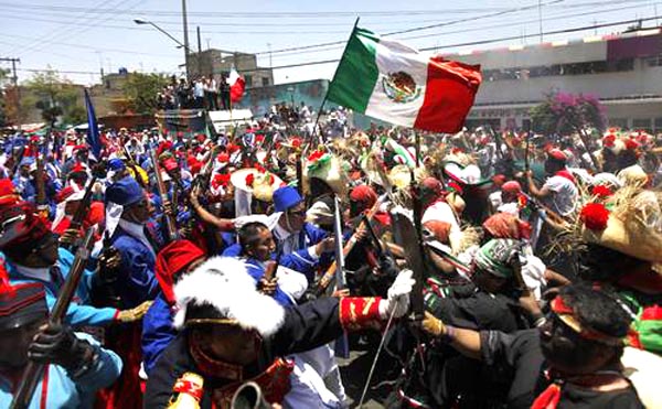 La ausencia de liderazgo mexicano en Queens (Batalla de Puebla 5 de Mayo)