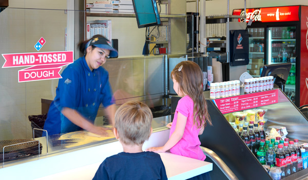 Domino’s celebra ‘Pizza Theater’ en Queens