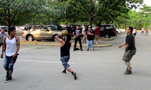 Ecua vóley es el deporte que está mordiendo la Gran Manzana