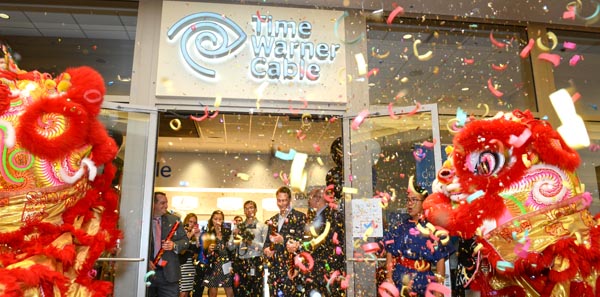 Times Warner Cable abre nueva tienda en Flushing, Queens