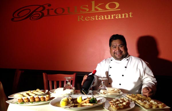 Restaurante Brousko de Astoria con acento latino