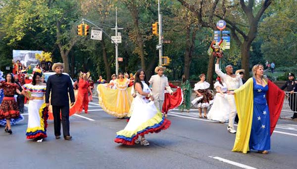 Desfile de la Hispanidad enciende motores