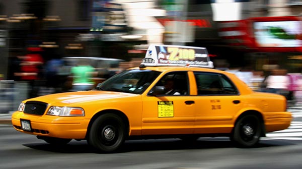 Mientras Uber tambalea los taxis amarillos brindan enormes oportunidades para los choferes