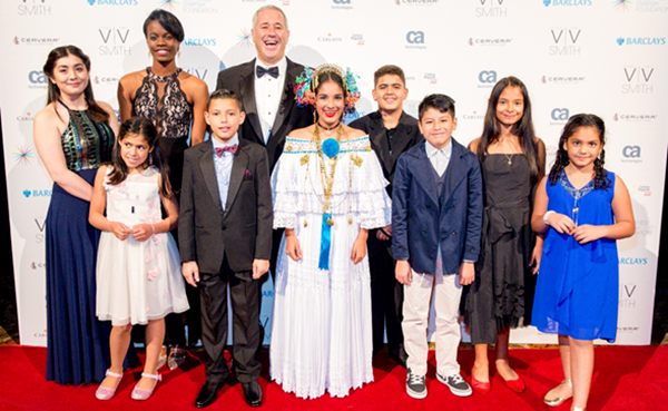 Niños latinoamericanos víctimas de abuso y abandono visitan Nueva York