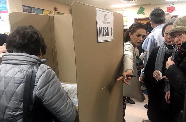 Sin liderazgo político los colombianos en Nueva York