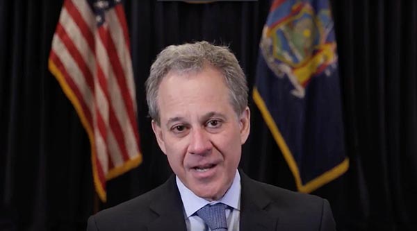 Fiscal Schneiderman renuncia por sexo agresivo con 4 mujeres