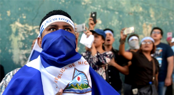 Estudiantes condicionan diálogo en Nicaragua