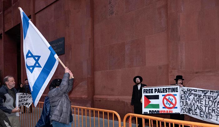 Protesta en NYU por presencia de palestina Linda Sarsour