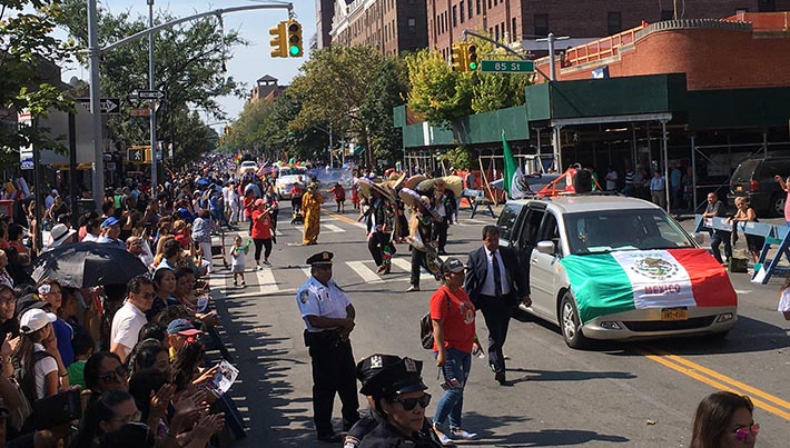 Desfile Hispano de Queens sigue creciendo