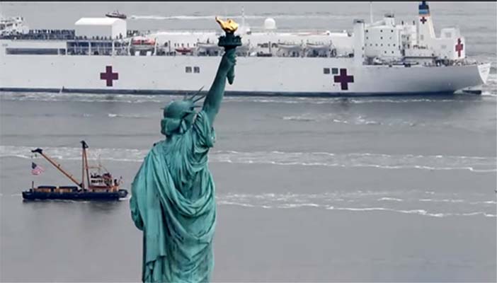 Barco militar en Nueva York para atender pacientes
