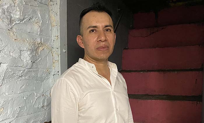 Obrero de construcción orgulloso