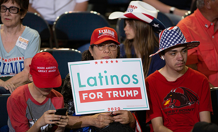 Latinos decepcionados por haber votado por Trump