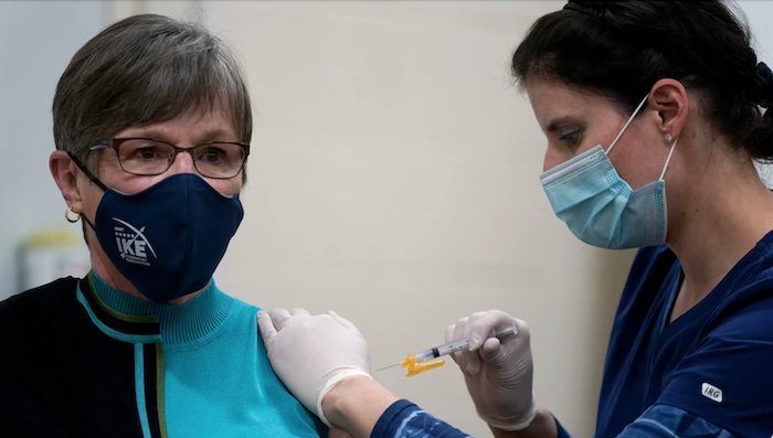 Coronavirus sigue aumentando pese a vacuna