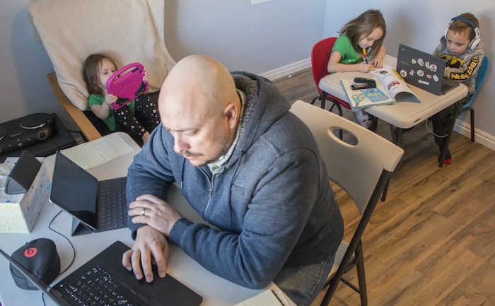 Sindicato de padres preocupados por vacuna y salud mental