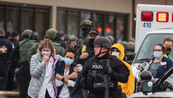 Masacre en Colorado deja 10 muertos