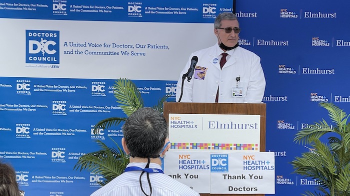 ¡Gracias doctores!