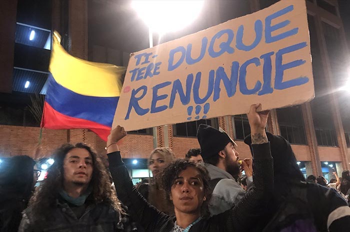 Nos creen pendejos, no más impuestos: Paro nacional en Colombia