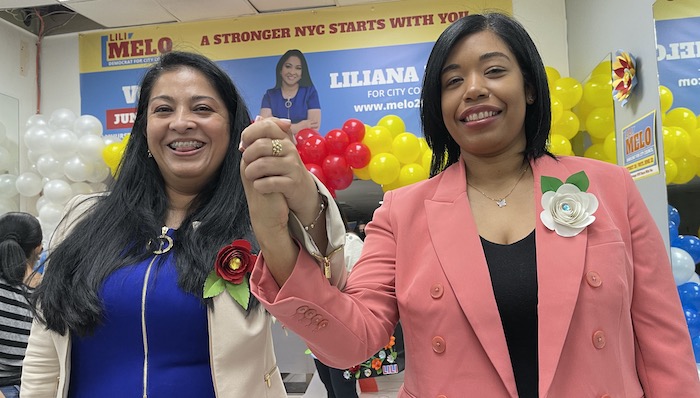 Liliana Melo camino al concejo de NY