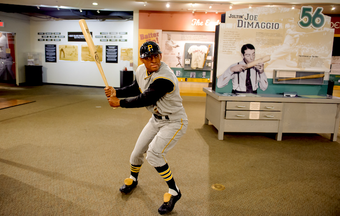 Estatua de beisbolista Roberto Clemente