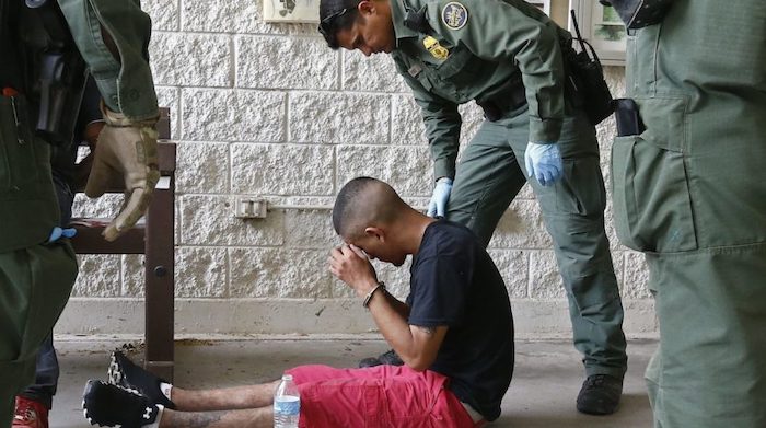 Inmigración de mentiras y falsas promesas