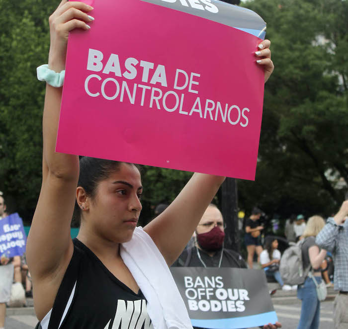 Presidente Biden firma decreto pro aborto