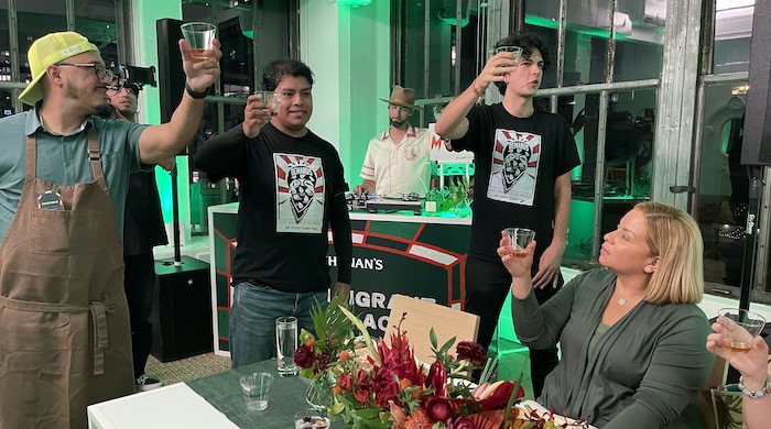Buchanan’s celebra a los deliveristas con comida y cocteles
