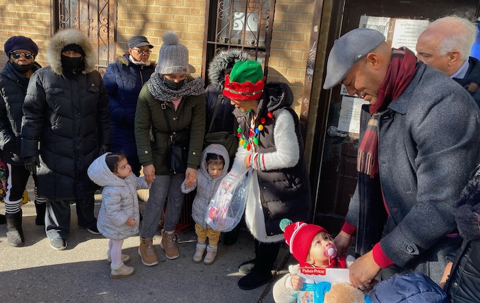 SOMOS & Mariano Rivera Delivered Toys to NYC’S Neediest