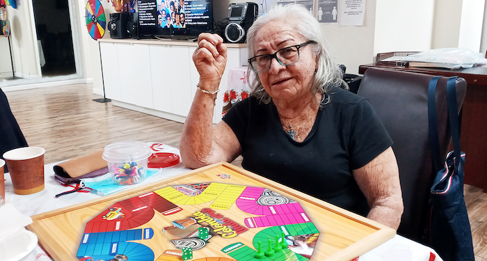 El parqués y el baile la entretienen
