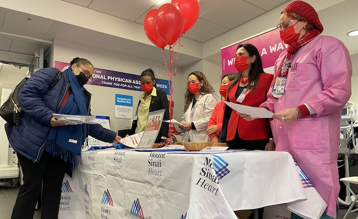 Mount Sinai por el corazón de las mujeres