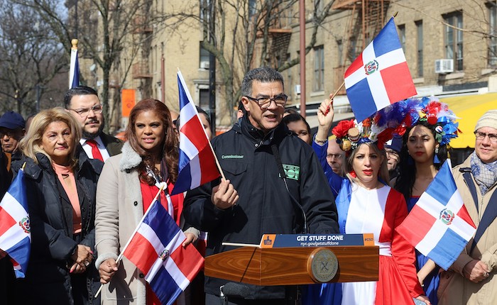 Inauguran Plaza Quisqueya en el alto Manhattan