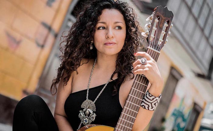 Música peruana en vivo en bibliotecas de Queens