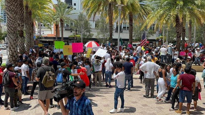 Inmigrantes protestan en Florida