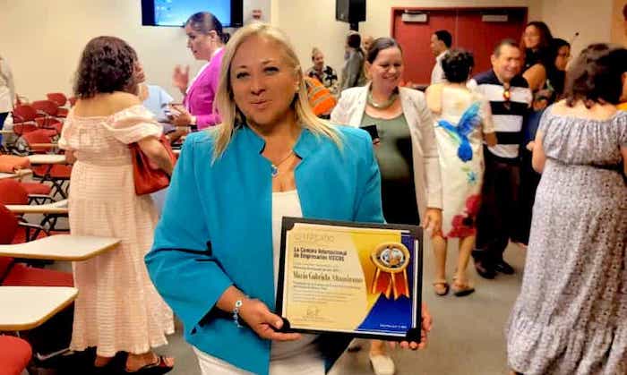 Gabriela Altamirano recibe reconocimiento de Cámara de Comercio Internacional